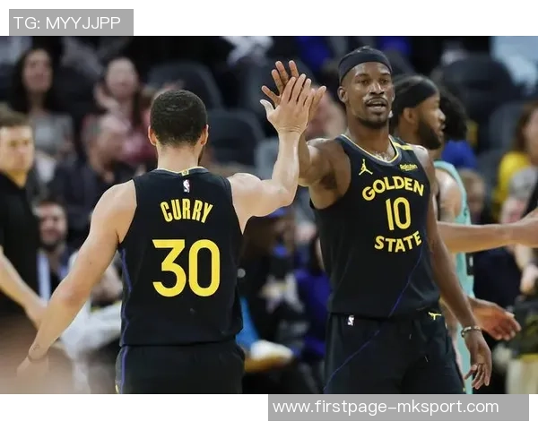 勇士与开拓者激战四月十九日NBA季后赛精彩回顾与分析 勇士与开拓者激战四月十九日NBA季后赛精彩回顾与分析