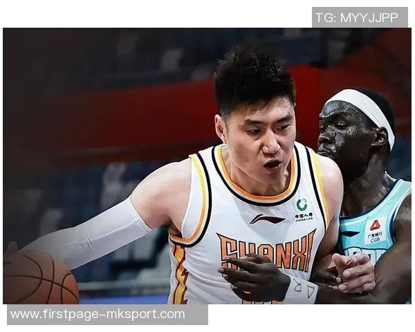 常林的奋斗历程与篮球梦想：从默默无闻到闪耀赛场的成长之路